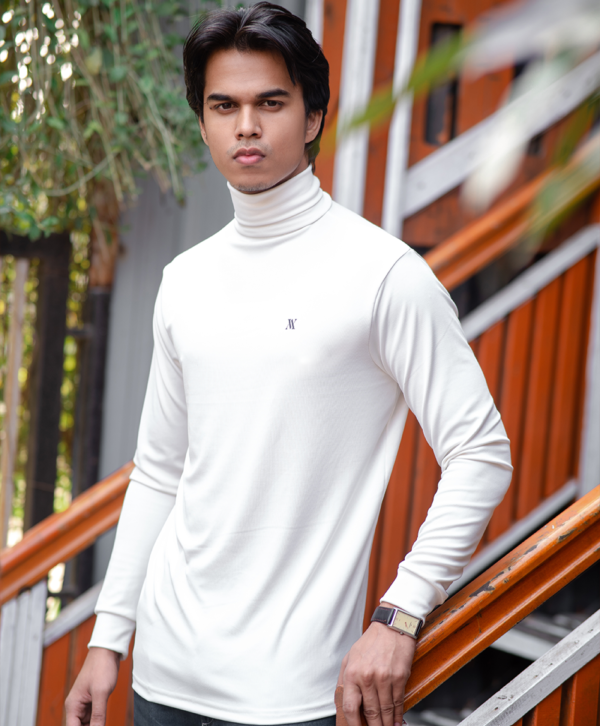 Aivlas Classic Turtleneck White - Image 4
