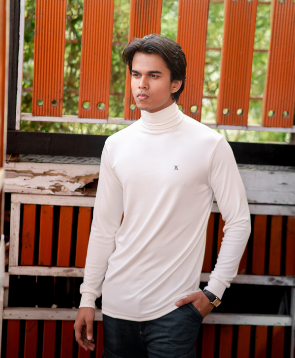 Aivlas Classic Turtleneck White - Image 2