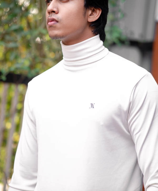 Aivlas Classic Turtleneck White - Image 6