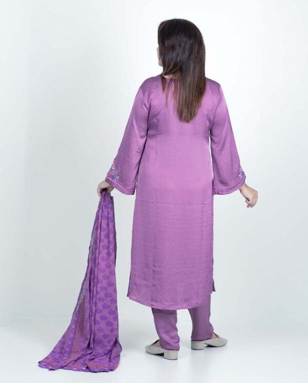 Three Piece - Image 4